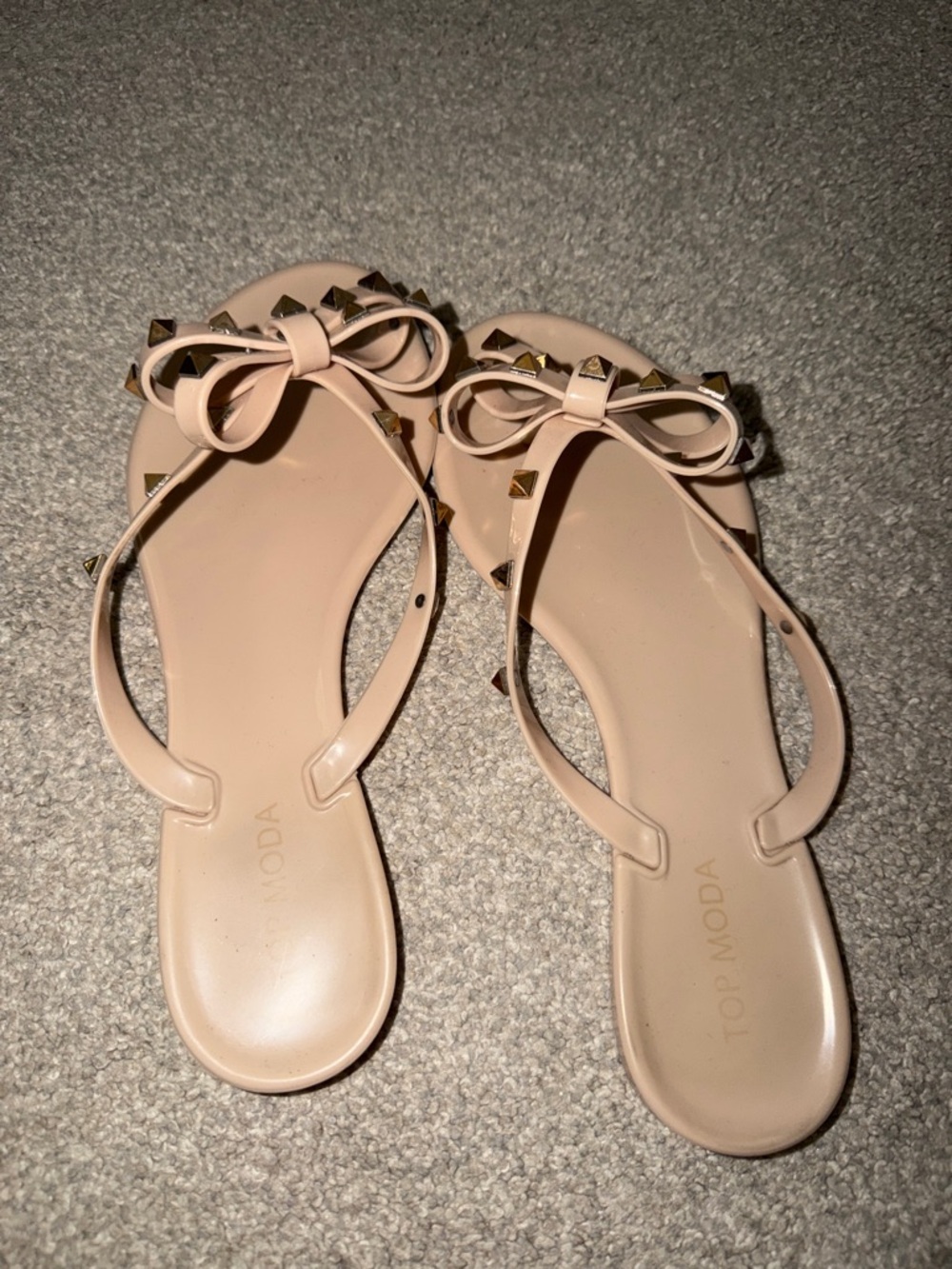 TOP Moda Blush Pink Bow Jelly Sandals with Gold Studs